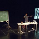 Uma Breve Historia da Historia Banana na Arte da (talk-performance) (A Brief History of the Banana in the History of Art)